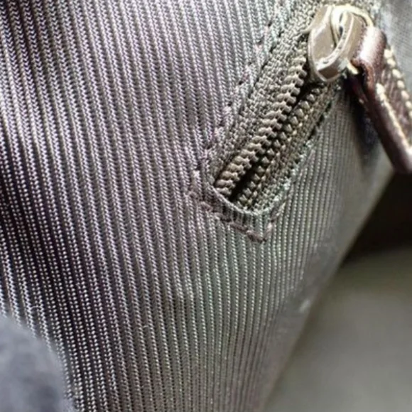 Authentic Gucci Canvas Tote Bag - Picture 11 of 13